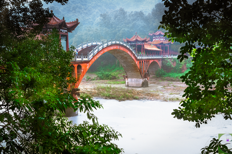Leshan Sichuan Cina-Old bridge.png