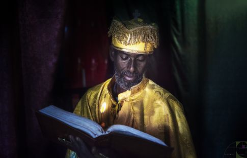 Il-sacerdote-copto-Etiopia-Dancalia.png